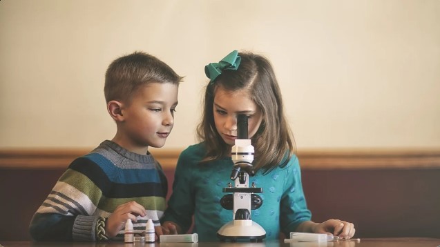 Esperimenti sulla Materia e Metodo Scientifico